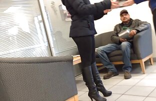 XXX Der reife frauen video Regisseur hat befohlen, zwei Mädchen im Büro zu organisieren und eine Bande zu arrangieren