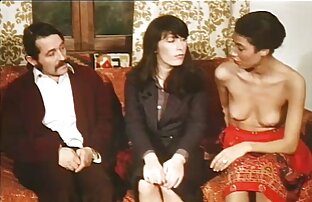 XXX Ein junges Mädchen aus reife mutter gefickt Russland lädt einen Jungen ein, sie zu besuchen