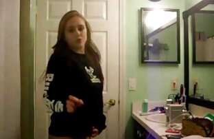 XXX Schlanke Mädchen wacht mit einem porno videos mit reifen frauen Mann streicheln